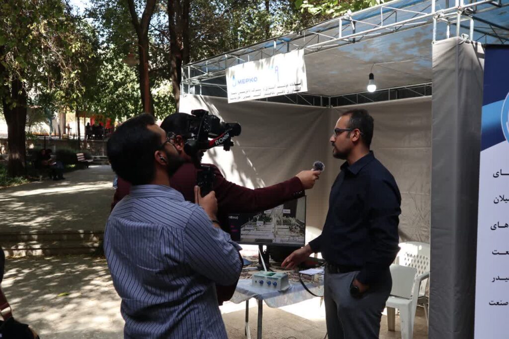 حضور شرکت پایدار کشت هوش خاورمیانه در «گفتمان ملی آب، محیط زیست و امنیت غذایی» دانشگاه صنعتی اصفهان