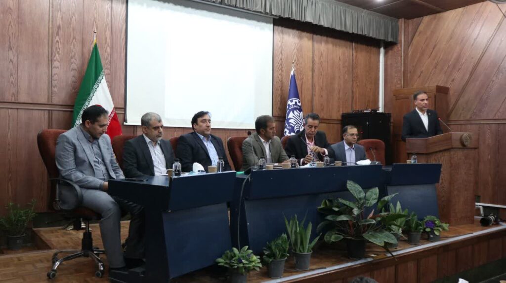 حضور شرکت پایدار کشت هوش خاورمیانه در «گفتمان ملی آب، محیط زیست و امنیت غذایی» دانشگاه صنعتی اصفهان