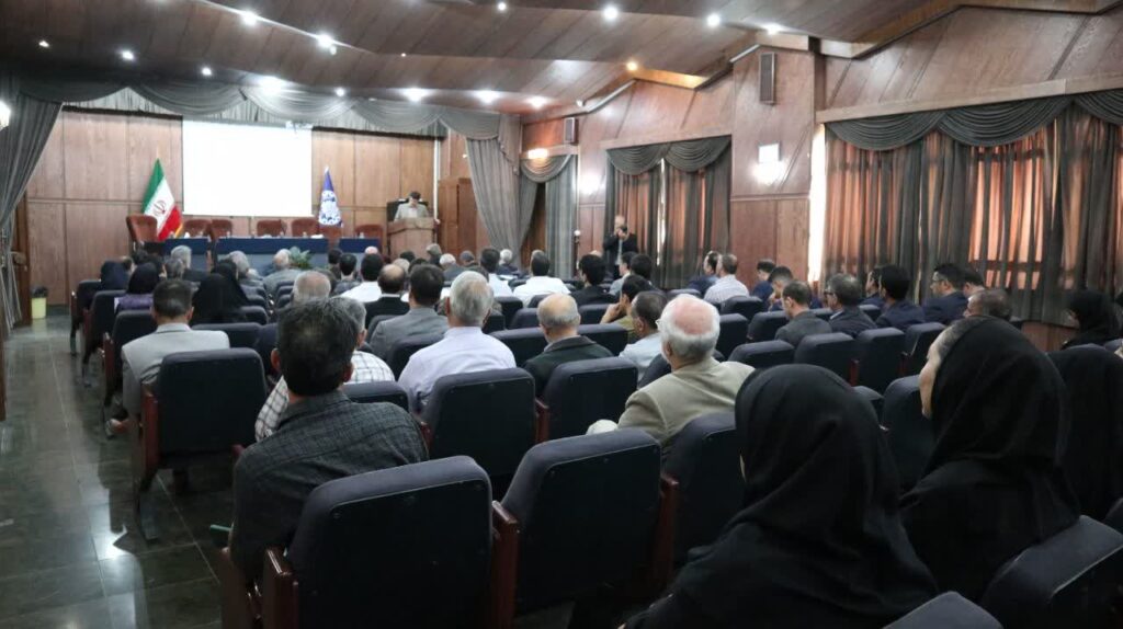 حضور شرکت پایدار کشت هوش خاورمیانه در «گفتمان ملی آب، محیط زیست و امنیت غذایی» دانشگاه صنعتی اصفهان
