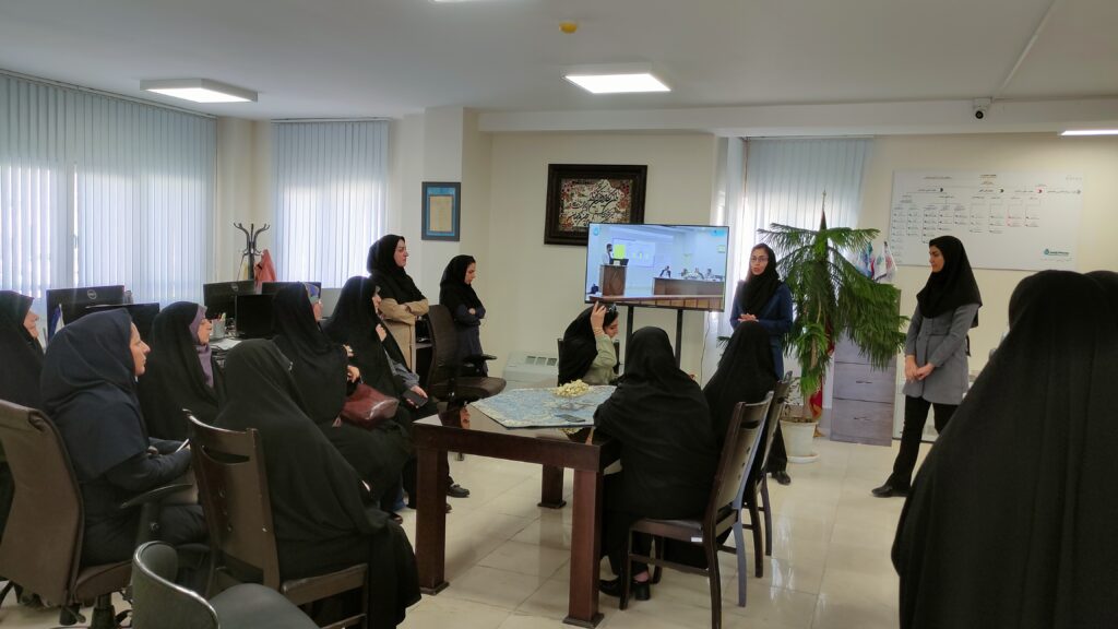 معرفی شرکت و ارائه قابلیت‌ها و اثربخشی‌های سامانه باباحیدر به معاونان استانداری‌ها و بانوان کارآفرین مسئول در کمیسیون‌های اتاق بازرگانی کشور