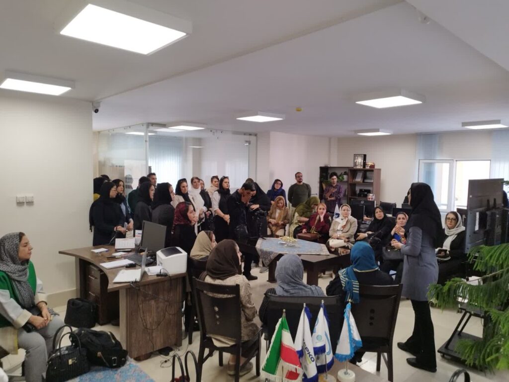 معرفی شرکت و ارائه قابلیت‌ها و اثربخشی‌های سامانه باباحیدر به معاونان استانداری‌ها و بانوان کارآفرین مسئول در کمیسیون‌های اتاق بازرگانی کشور